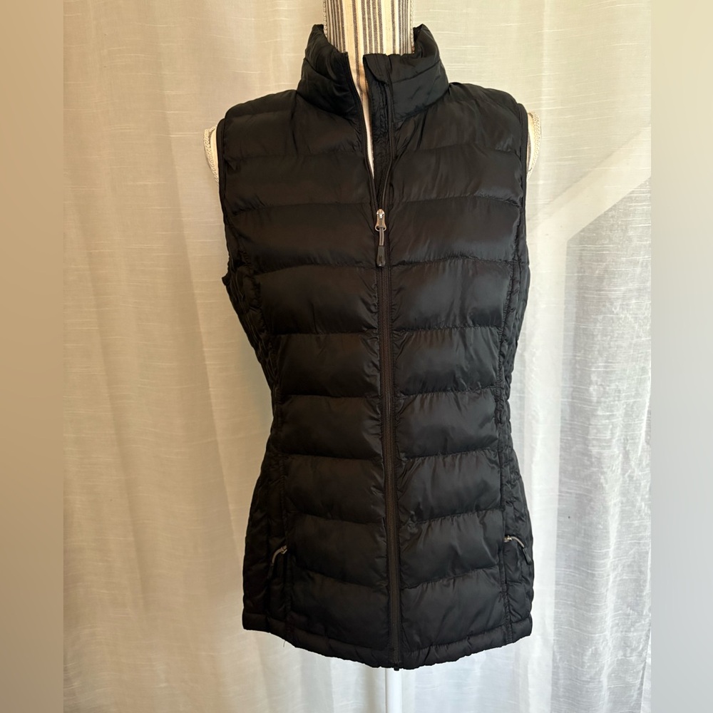 Women's Black Puffer Vest